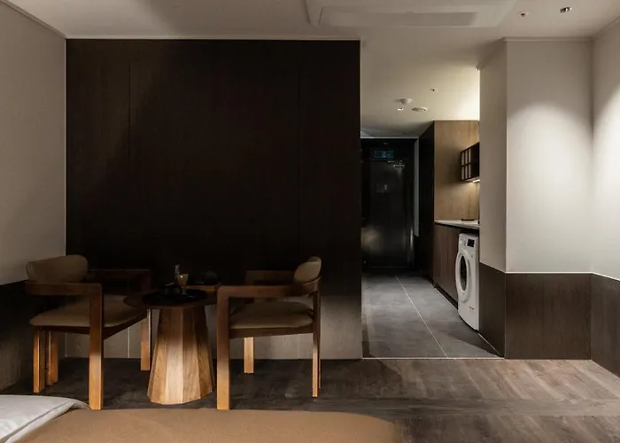 Loop Retreat By Anook Hongdae Hotel Seul