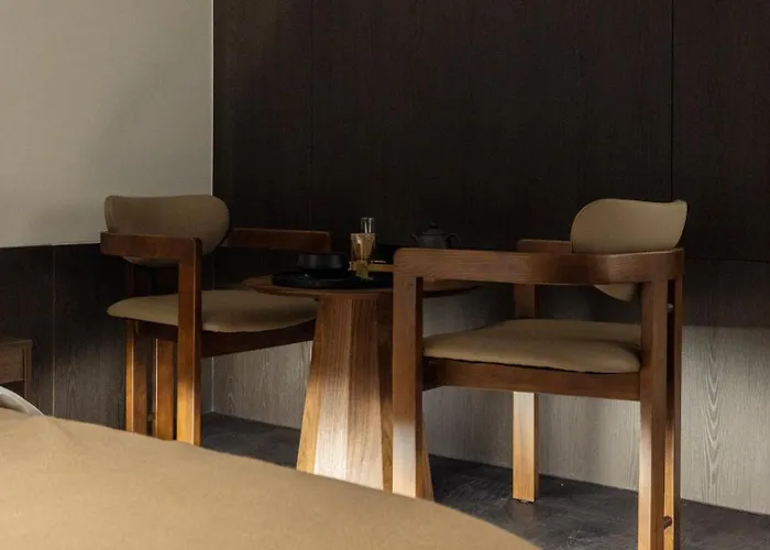 Loop Retreat By Anook Hongdae Seul