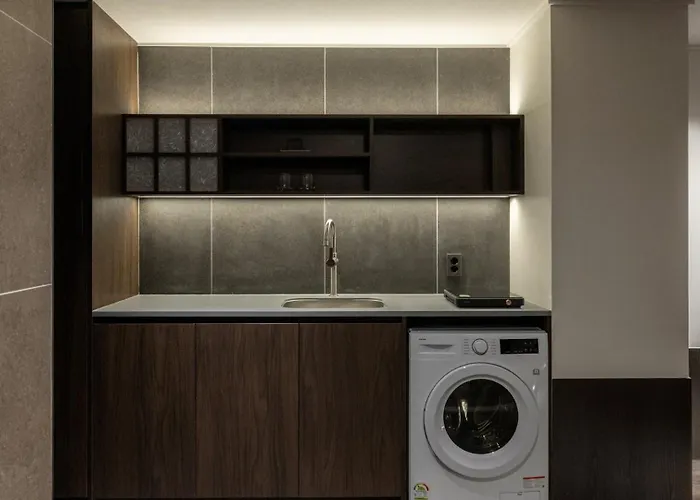 Loop Retreat By Anook Hongdae * Seul