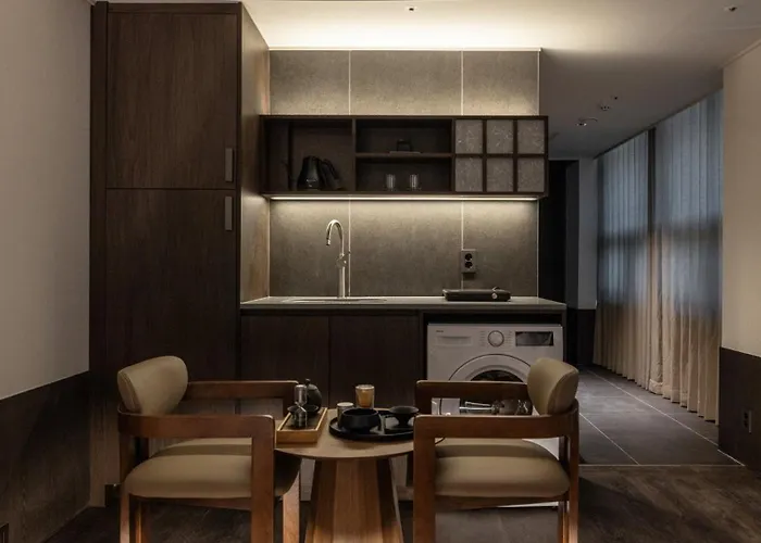 Loop Retreat By Anook Hongdae Hotel