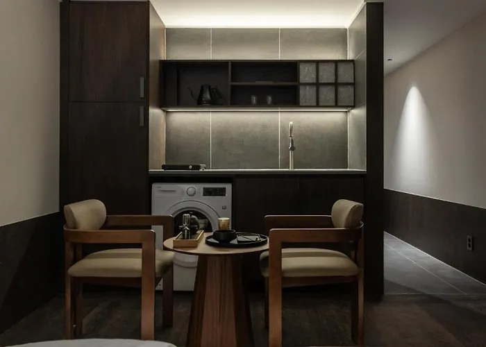 Loop Retreat By Anook Hongdae * Seul