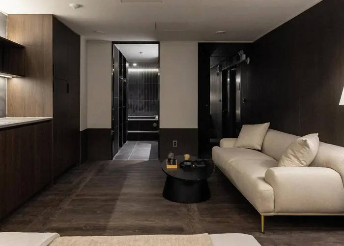Loop Retreat By Anook Hongdae * Seul